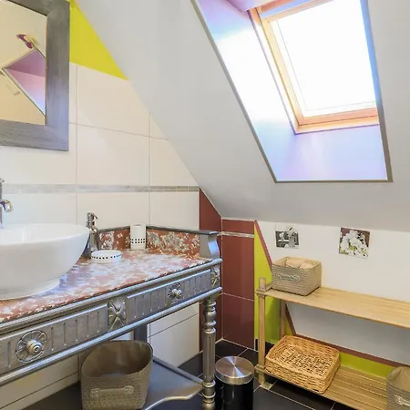 Gorgeous In With Heated Swimming Pool